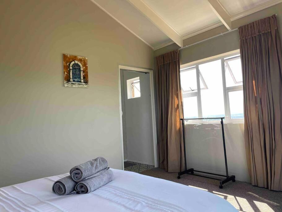 Protea Loft - Romantic Stay - No Load Shedding Хилтън Екстериор снимка